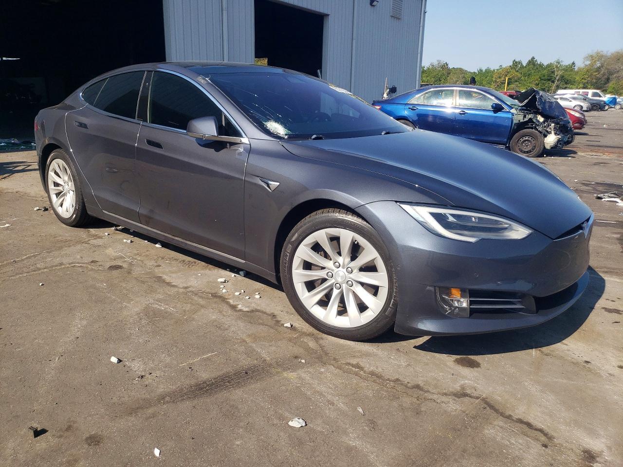 2018 TESLA MODEL S photo 4