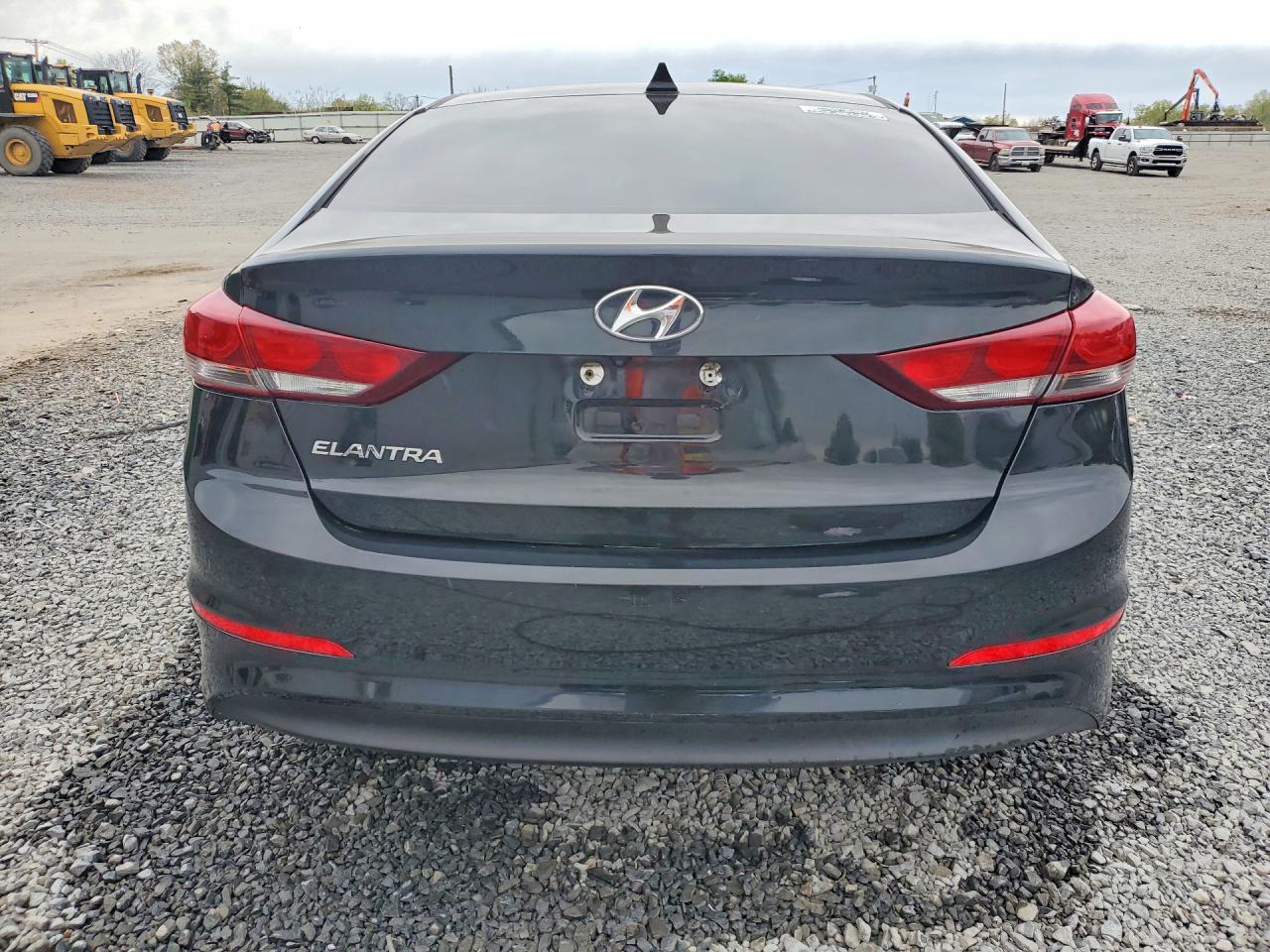 2017 HYUNDAI ELANTRA SE photo 6