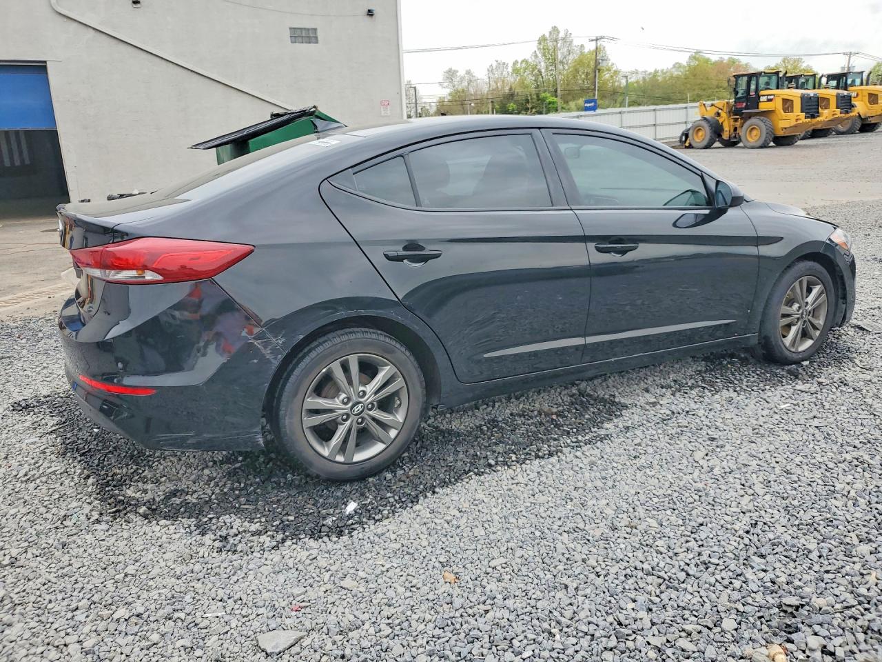 2017 HYUNDAI ELANTRA SE photo 3