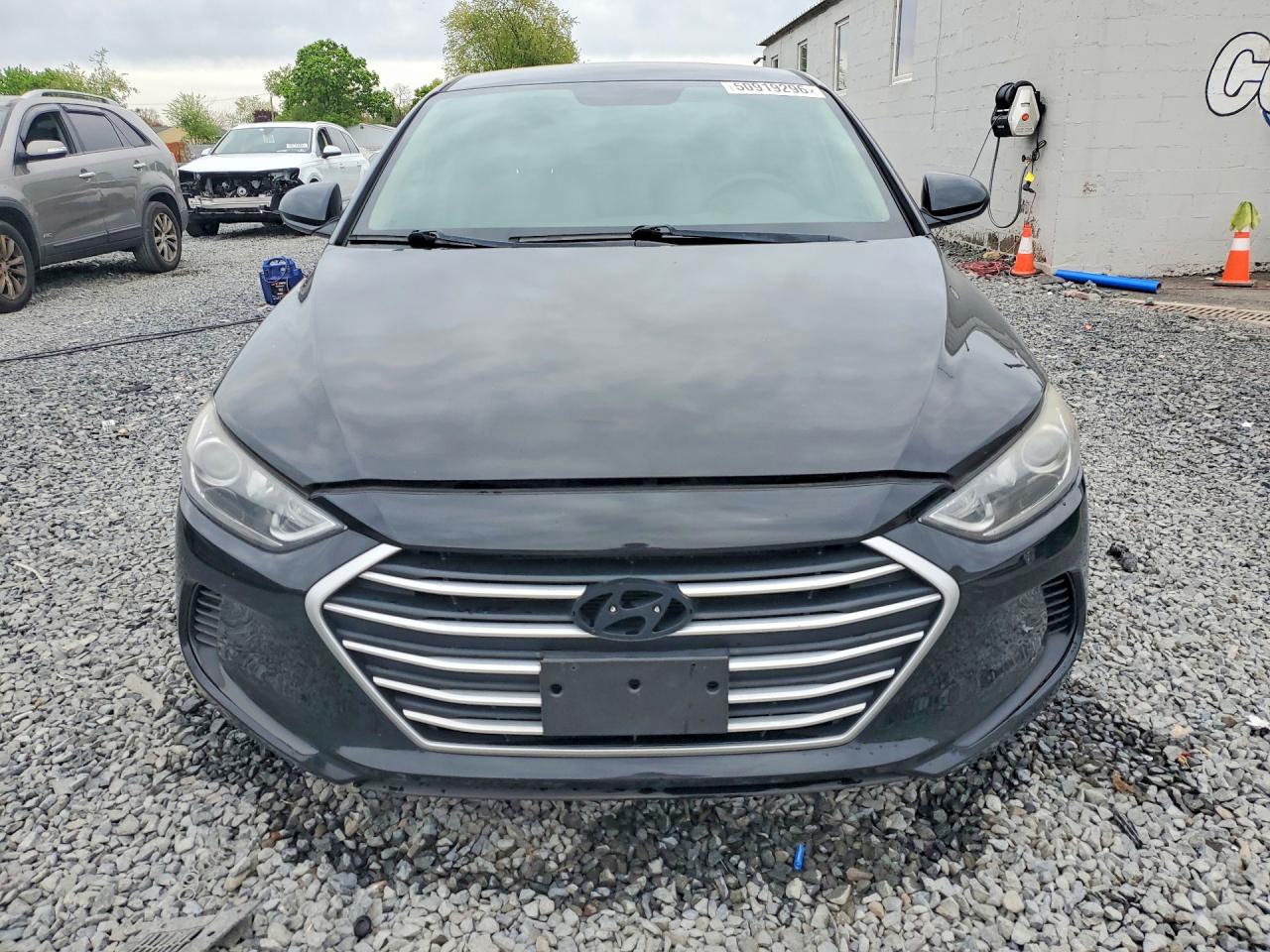 2017 HYUNDAI ELANTRA SE photo 5