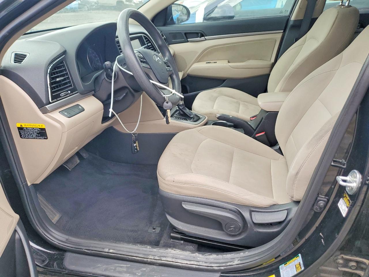 2017 HYUNDAI ELANTRA SE photo 7