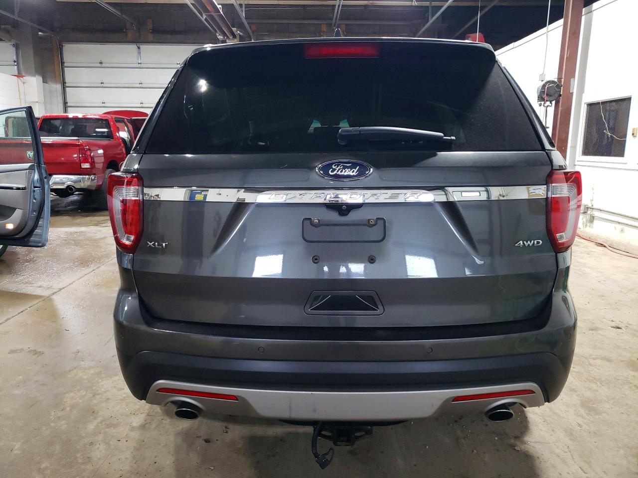 2017 FORD EXPLORER XLT photo 11