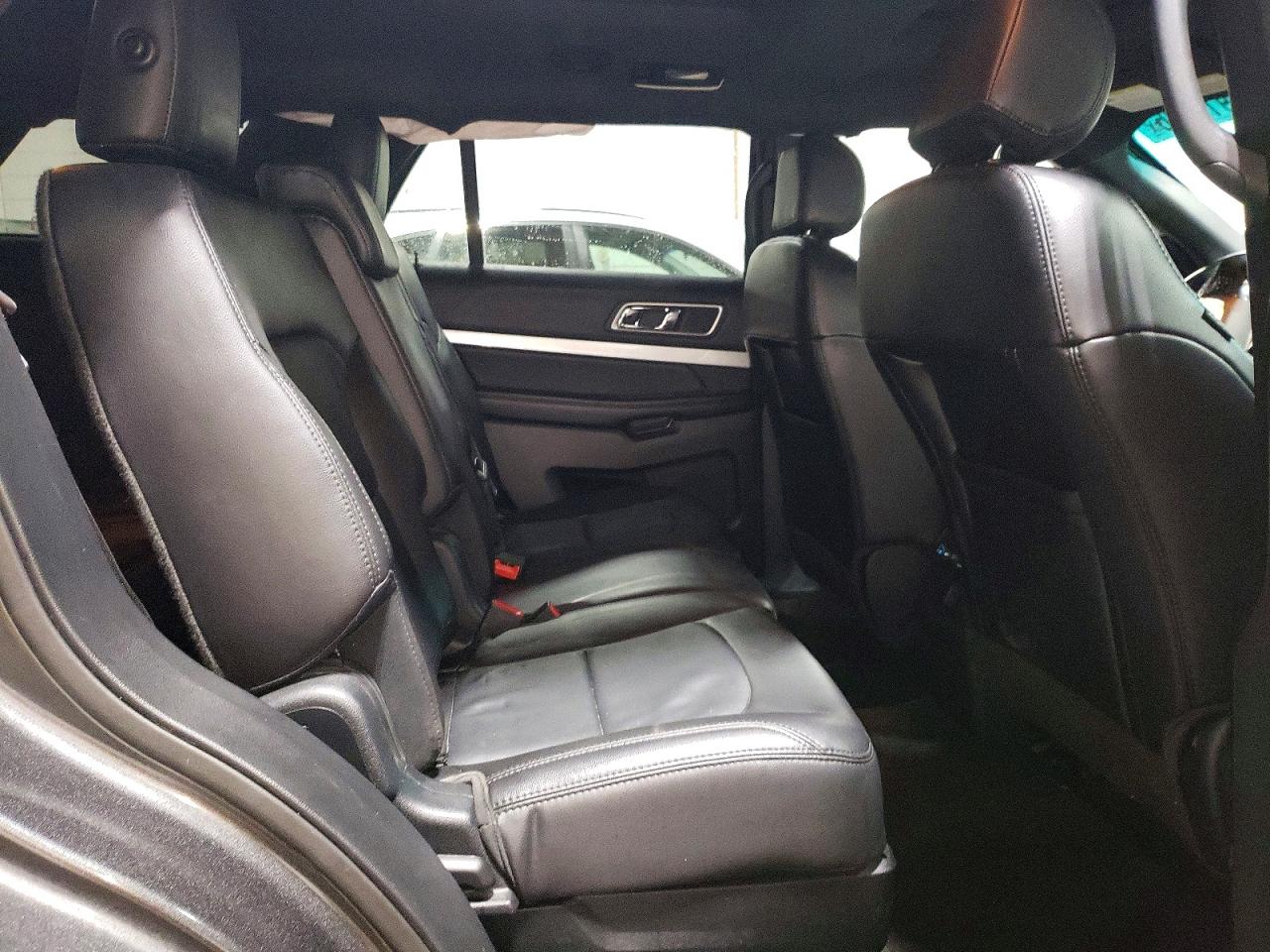 2017 FORD EXPLORER XLT photo 21