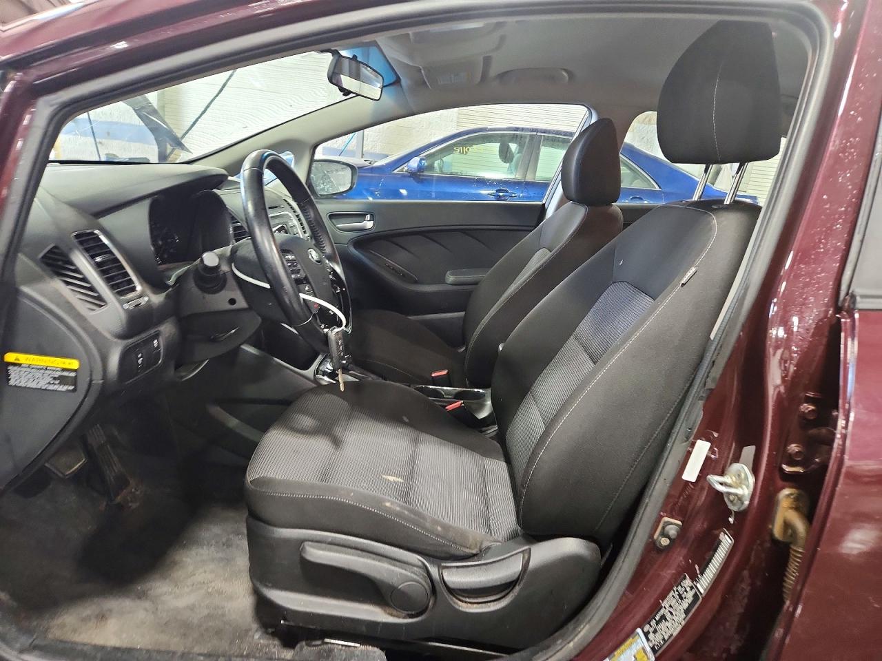 2017 KIA FORTE LX photo 19