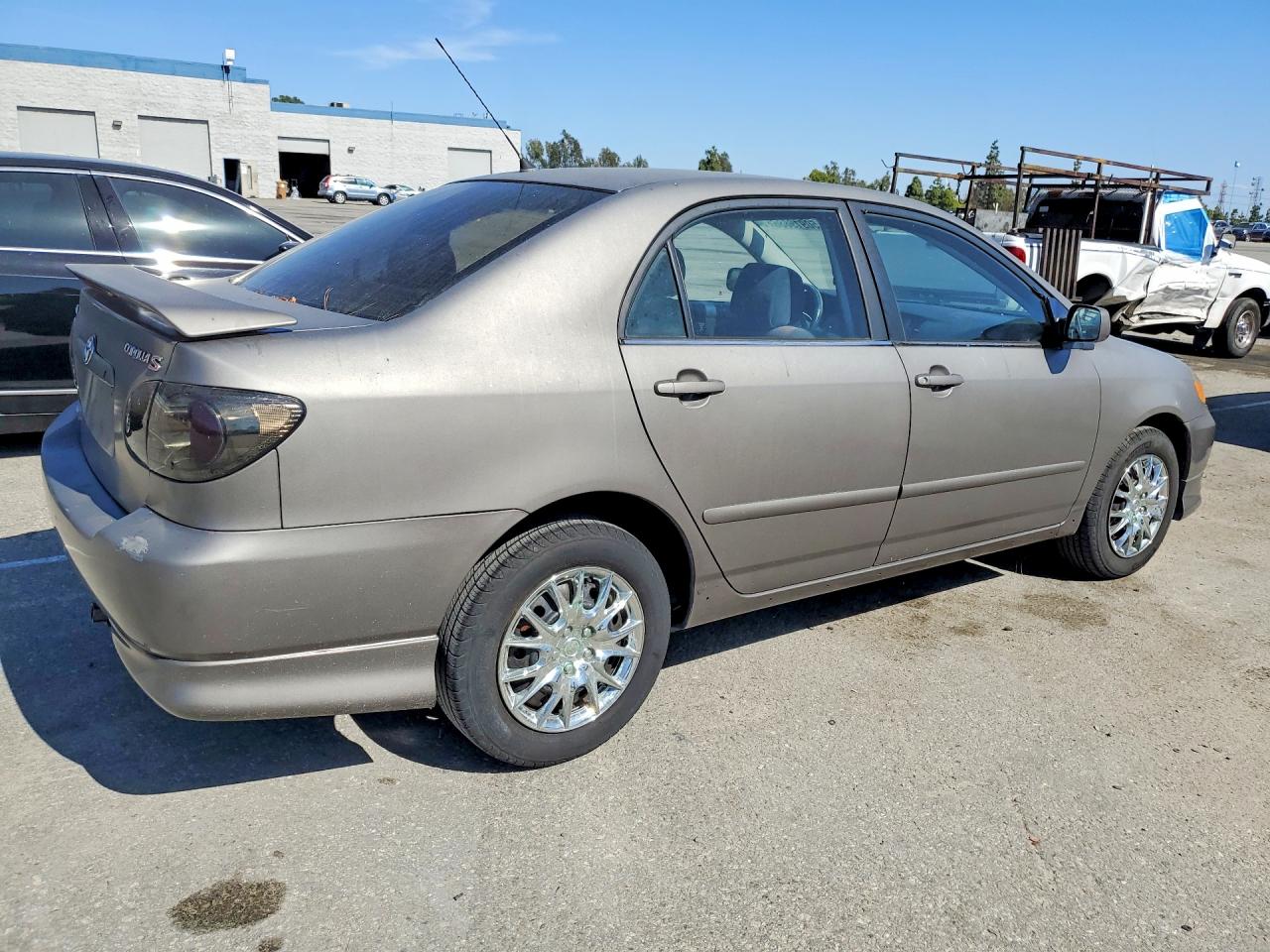 2004 TOYOTA COROLLA S photo 7