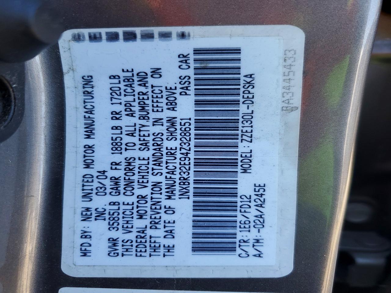 2004 TOYOTA COROLLA S photo 34