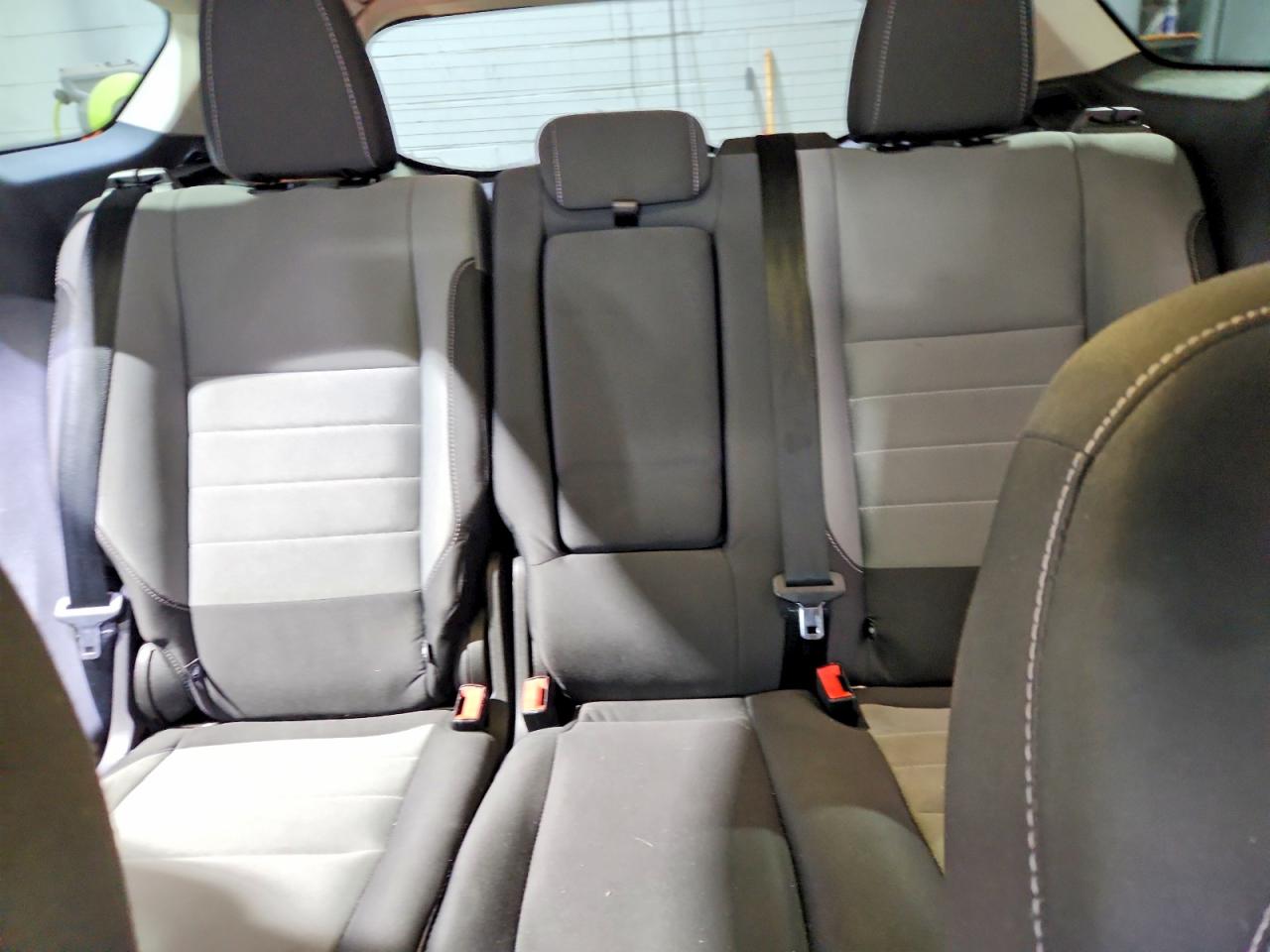 2016 FORD ESCAPE SE photo 19