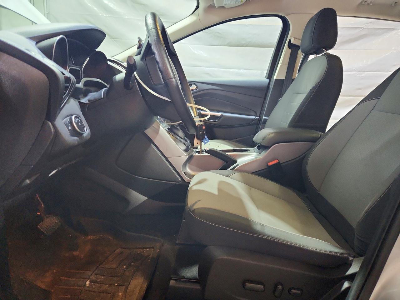 2016 FORD ESCAPE SE photo 13
