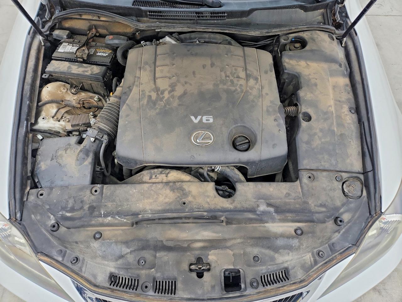 2012 LEXUS IS 250 photo 21