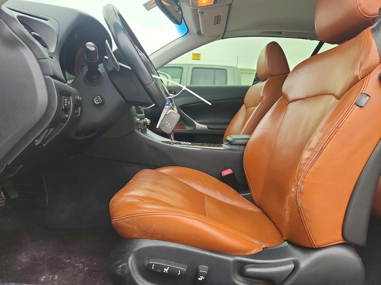 2012 LEXUS IS 250 photo 13