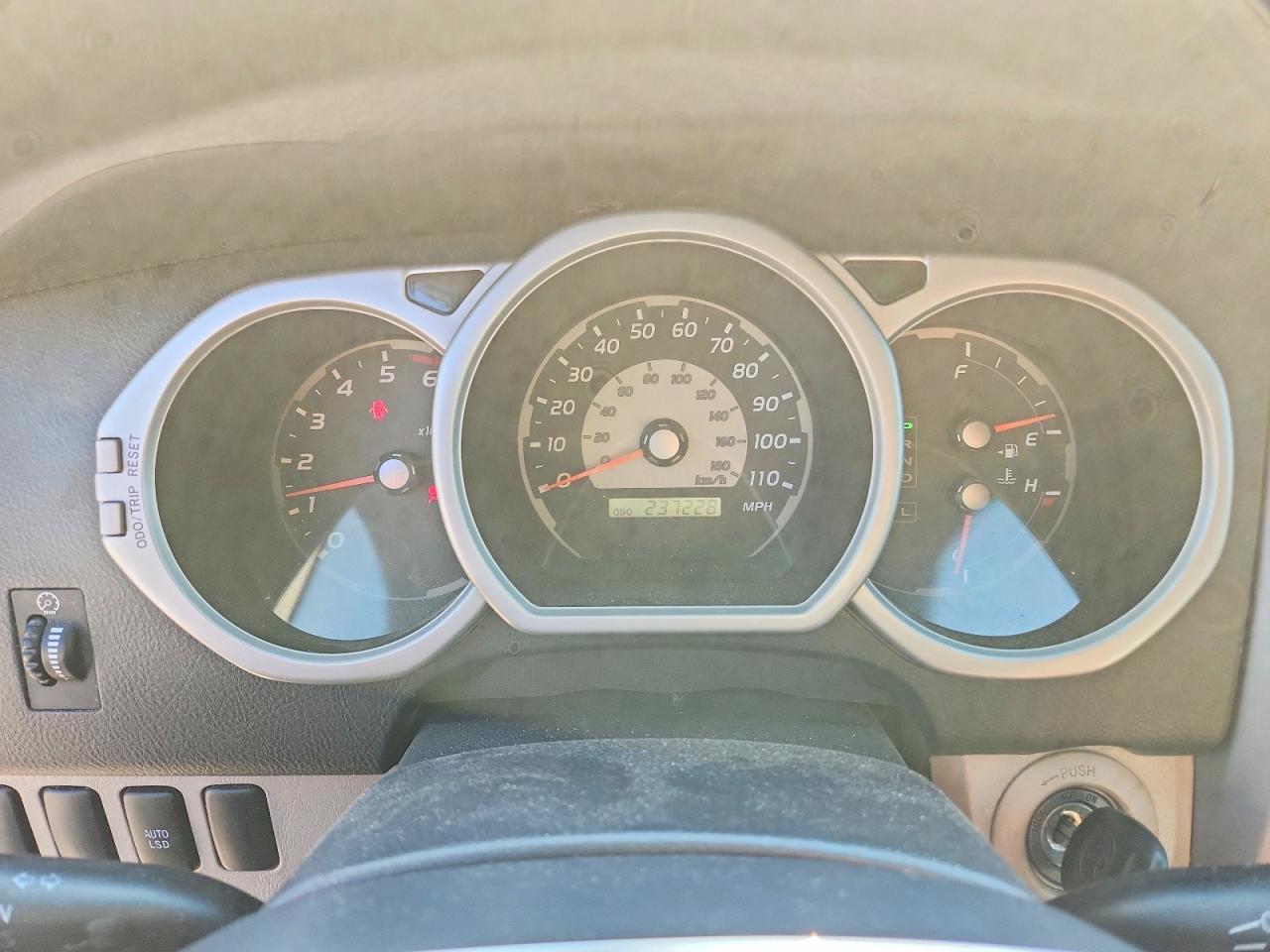 2005 TOYOTA 4RUNNER SR5 photo 25