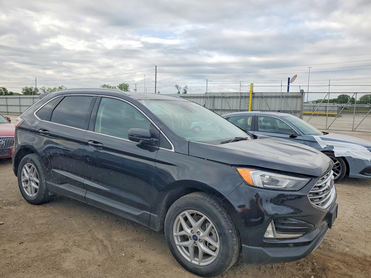 2021 FORD EDGE SEL photo 4