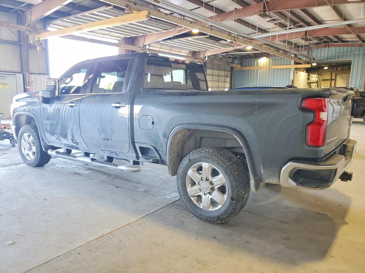 2020 CHEVROLET SILVERADO K3500 LTZ photo 2