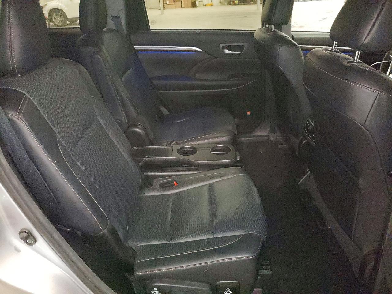 2016 TOYOTA HIGHLANDER HYBRID LIMITED PLATINUM photo 31