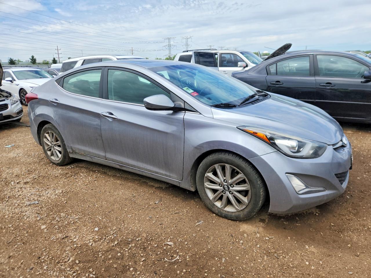 2015 HYUNDAI ELANTRA SE photo 4