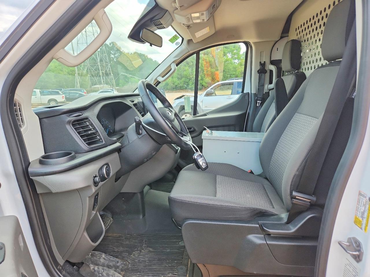 2025 FORD TRANSIT T-250 photo 13