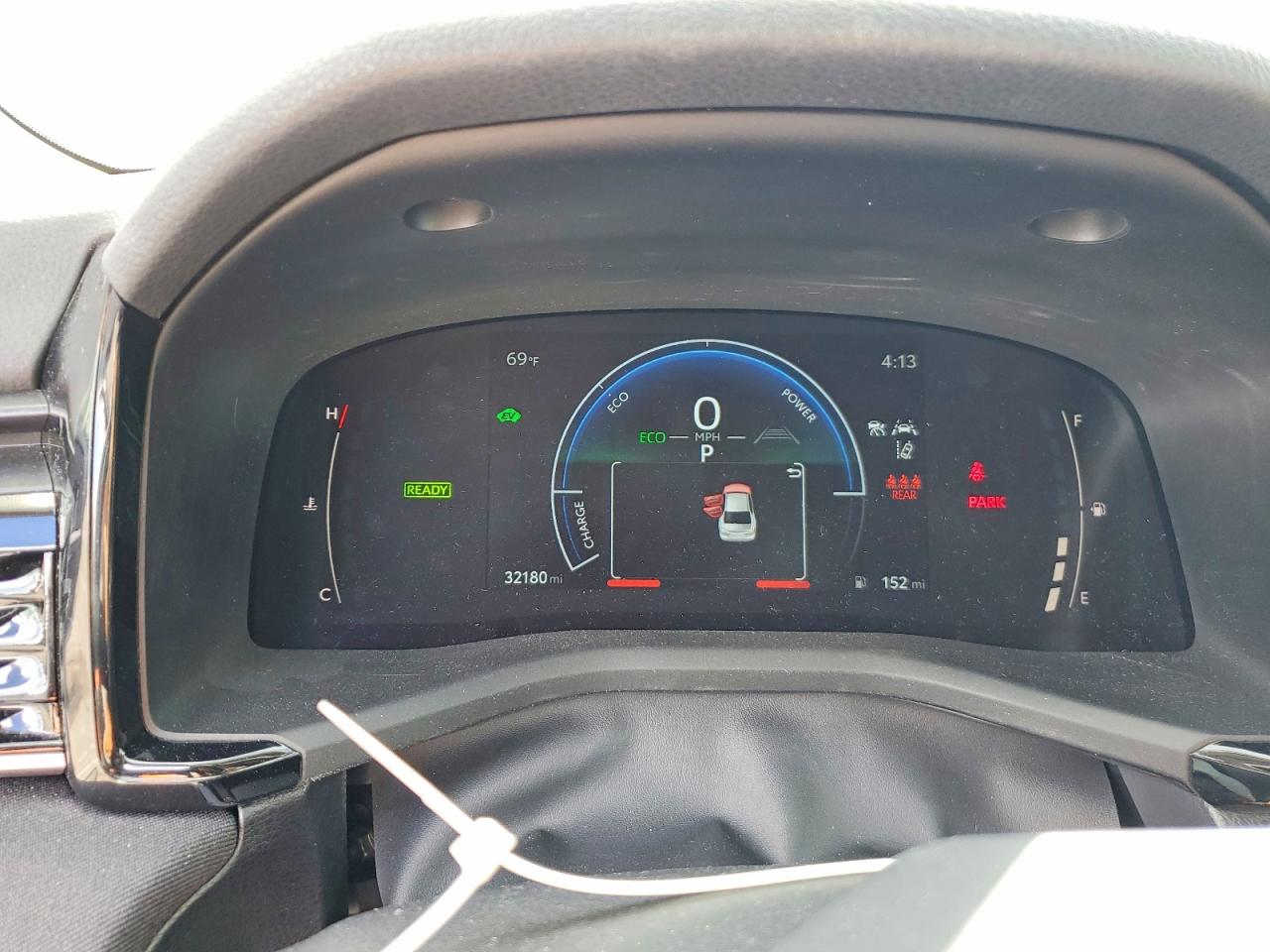2025 TOYOTA CAMRY LE photo 9