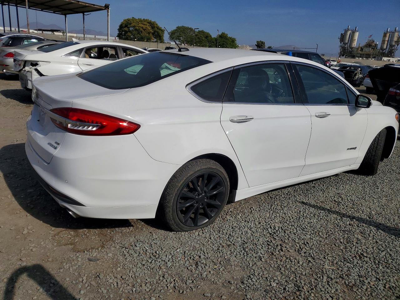 2017 FORD FUSION SE HYBRID photo 3