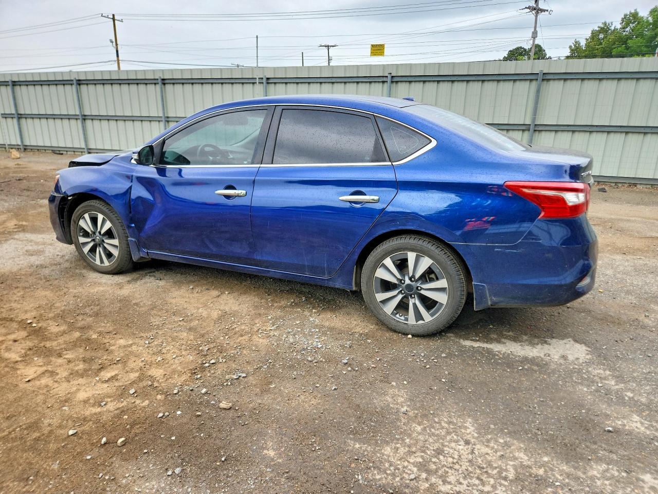 2016 NISSAN SENTRA SL photo 3