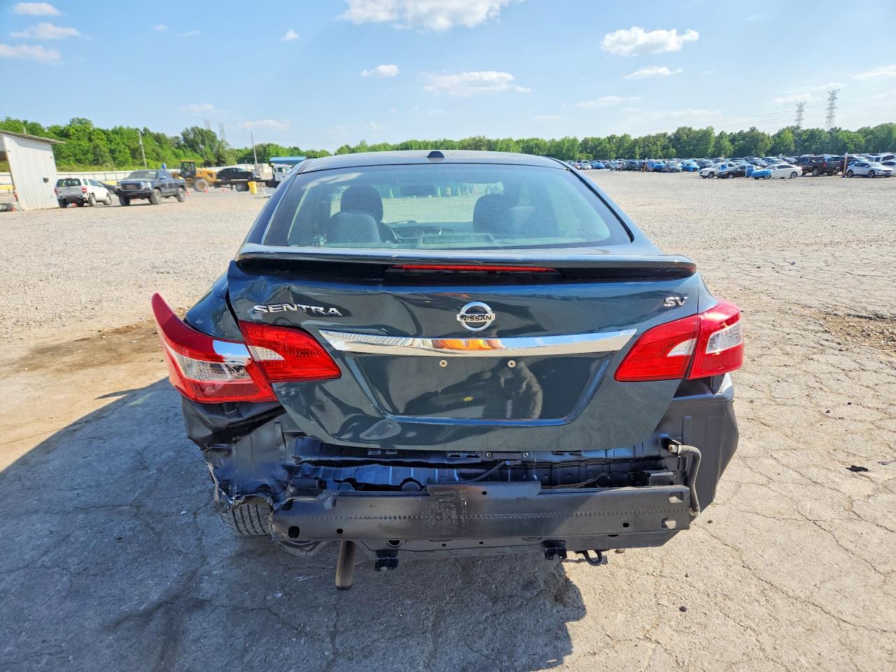 2016 NISSAN SENTRA SV photo 11