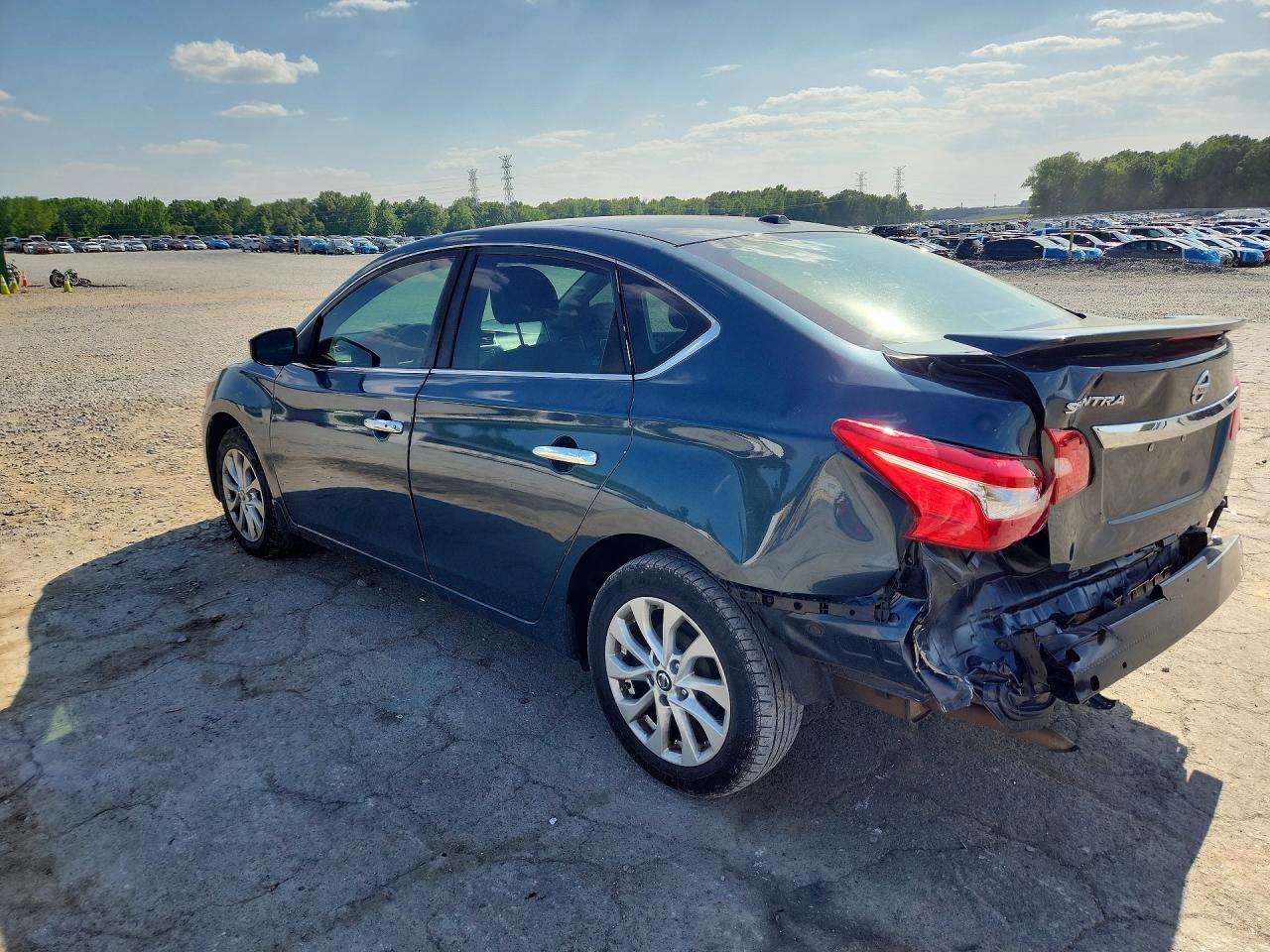 2016 NISSAN SENTRA SV photo 3