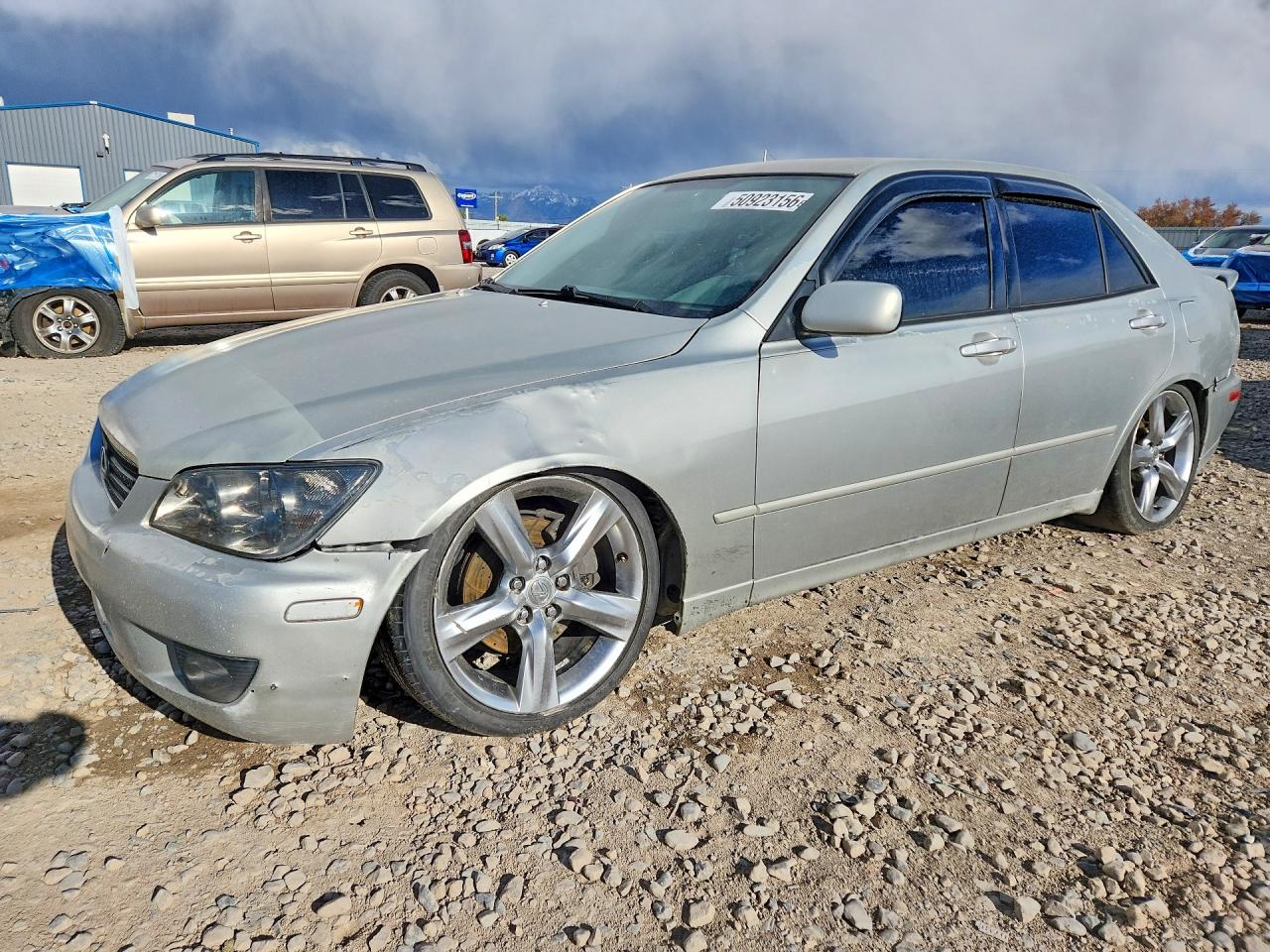2001 LEXUS IS