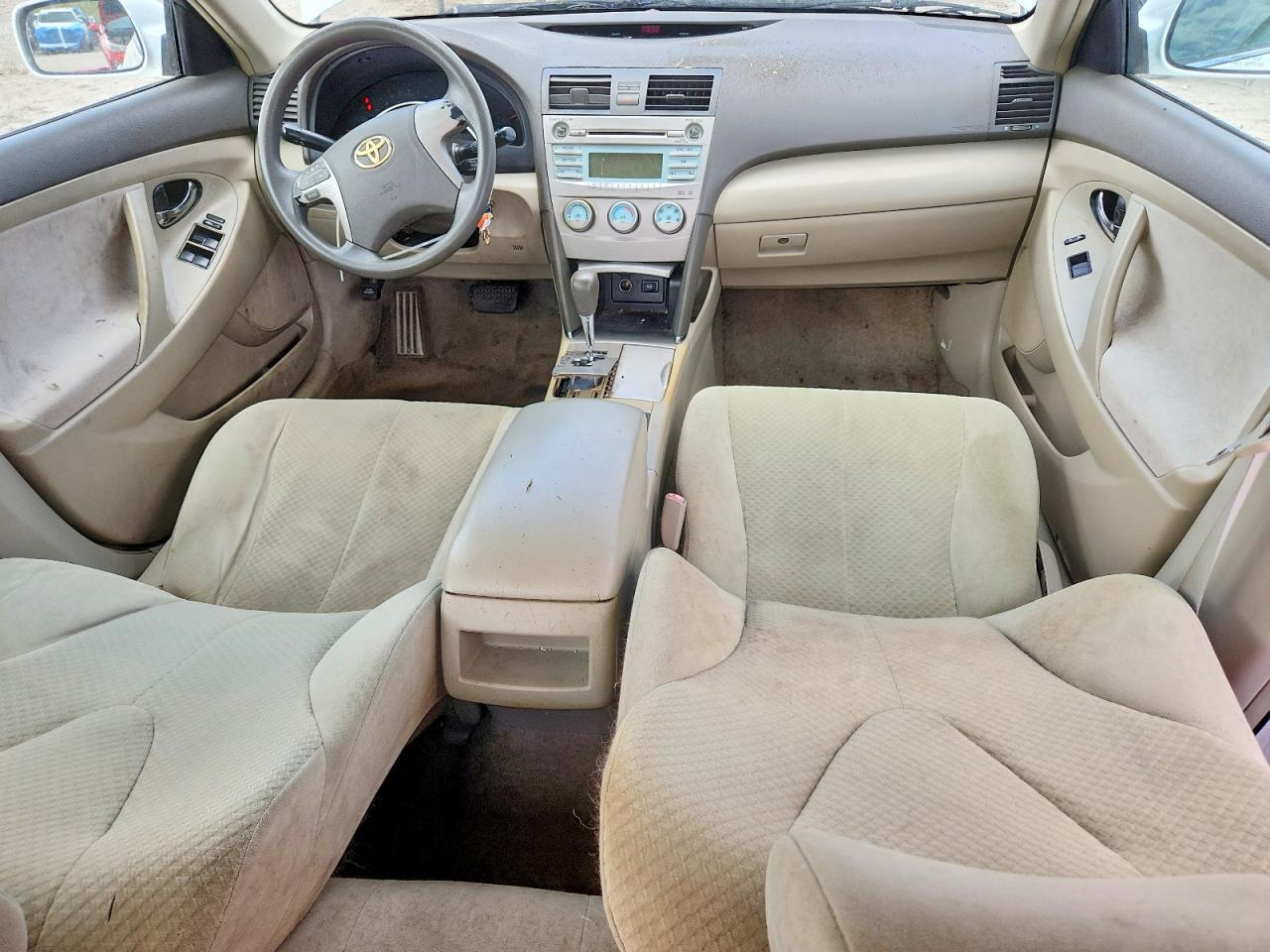2009 TOYOTA CAMRY LE photo 15