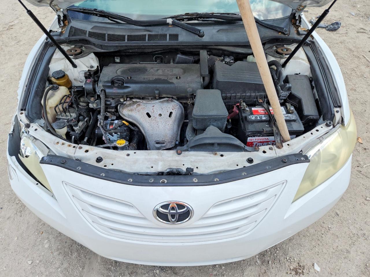 2009 TOYOTA CAMRY LE photo 21