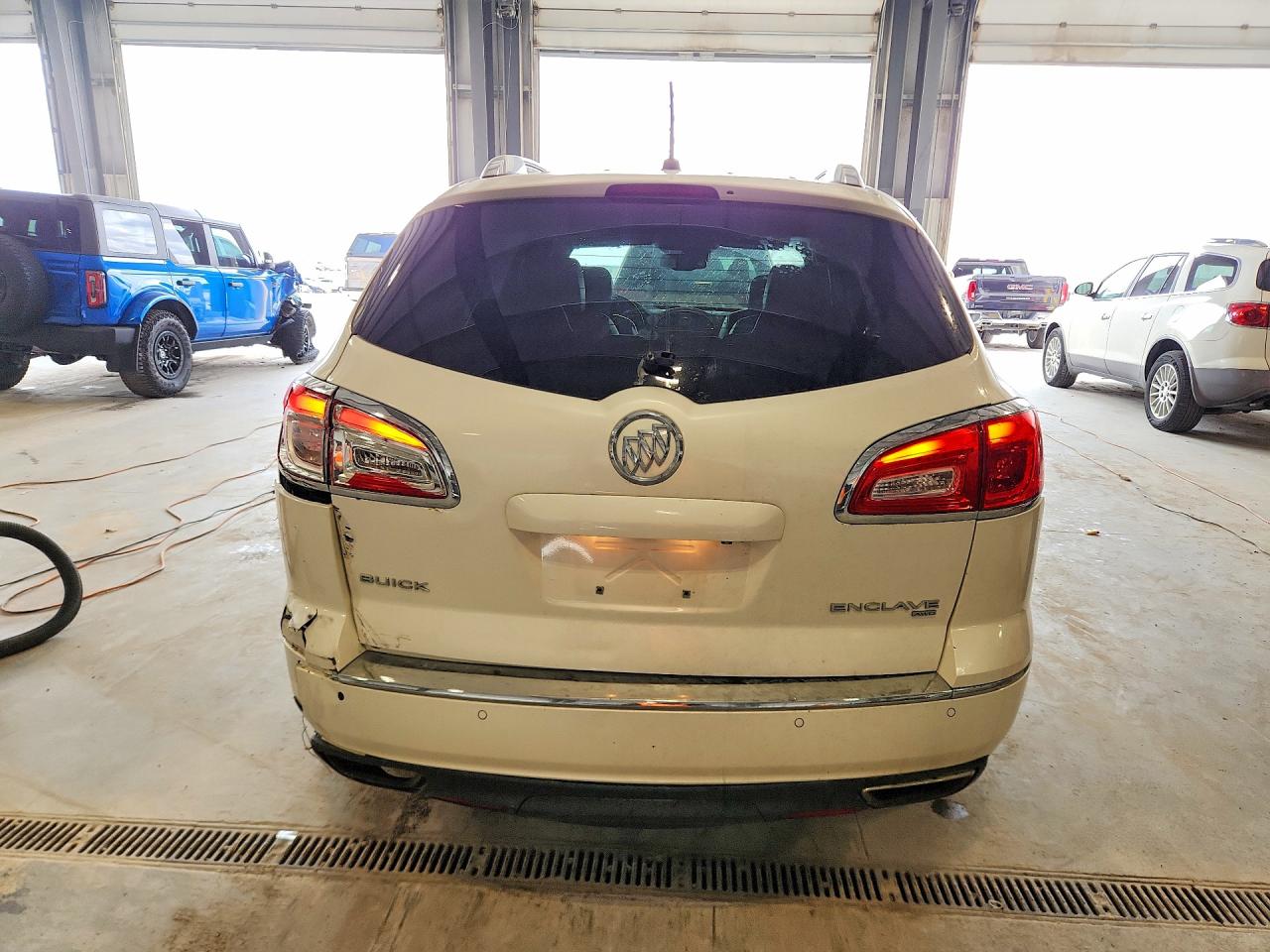2015 BUICK ENCLAVE photo 6