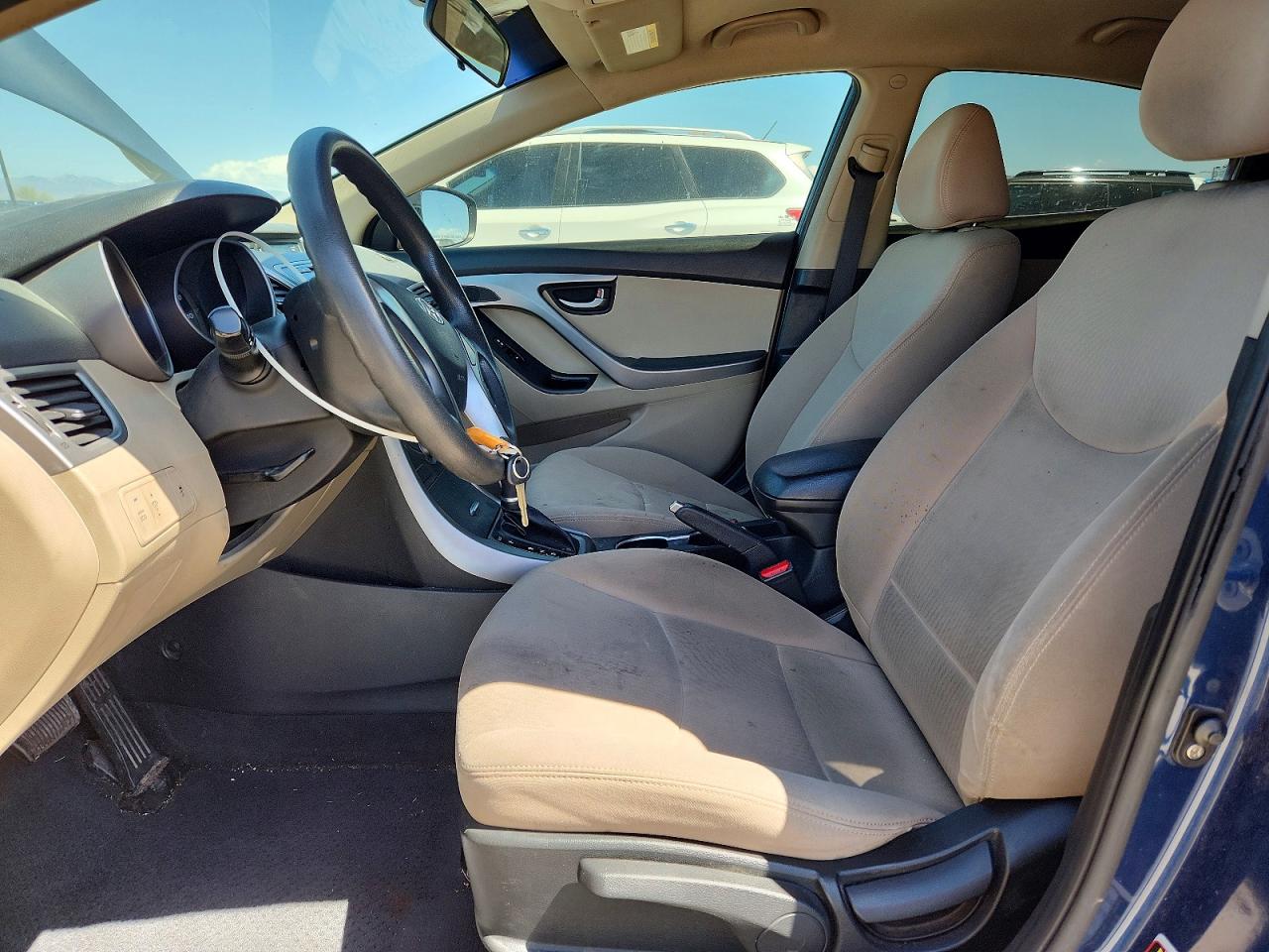 2015 HYUNDAI ELANTRA SE photo 13