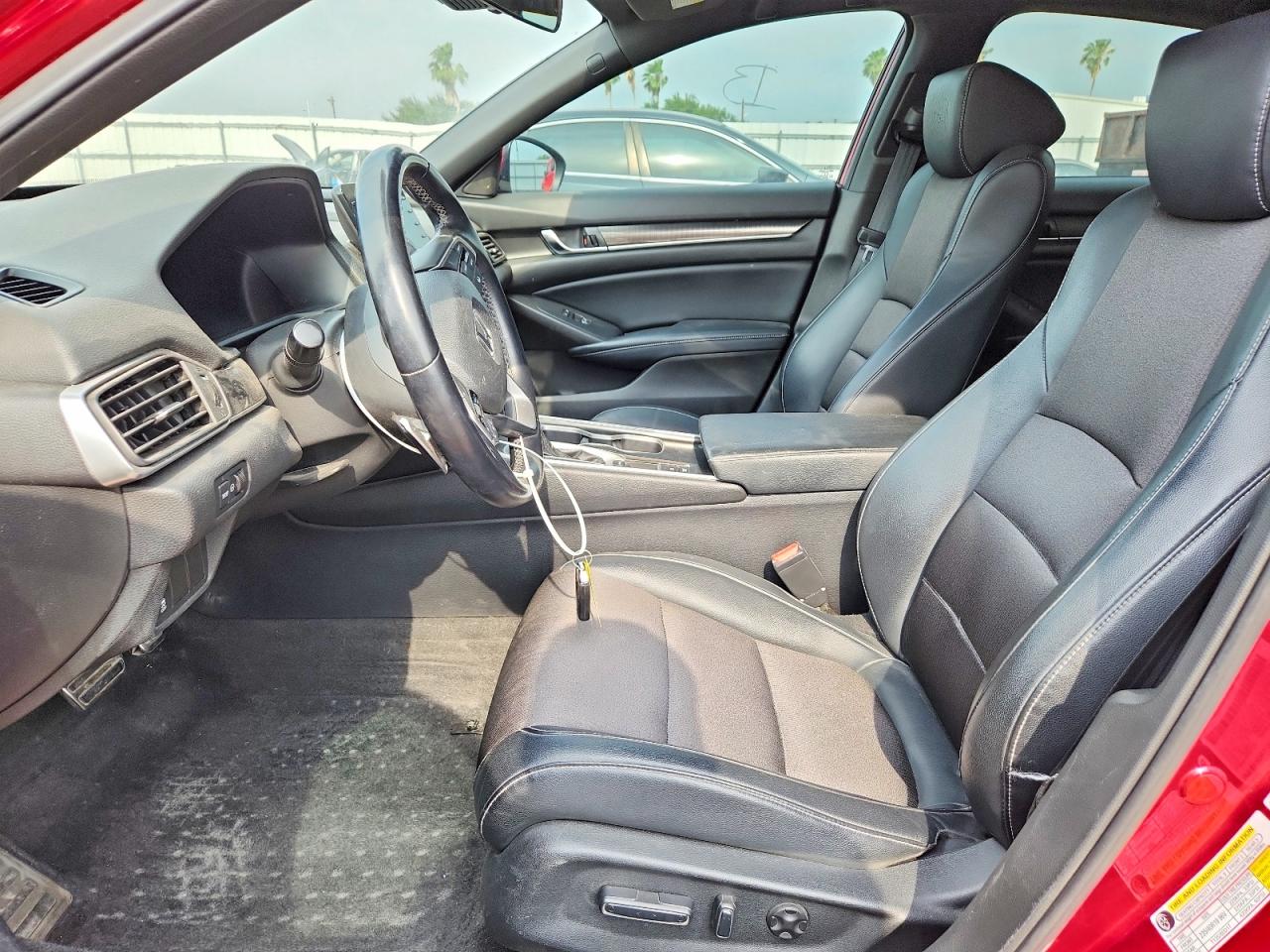 2018 HONDA ACCORD SPORT photo 19