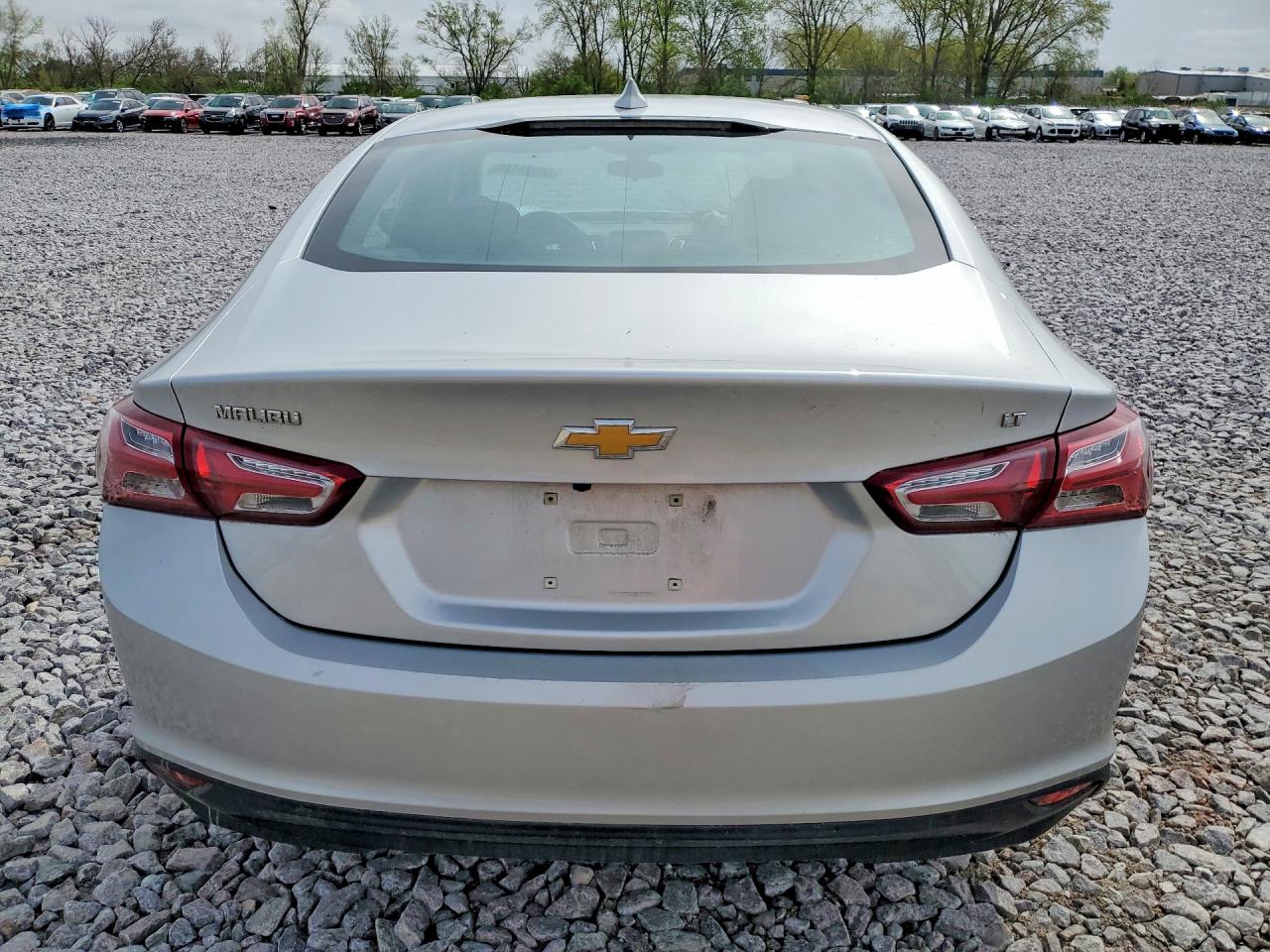 2022 CHEVROLET MALIBU LT photo 16