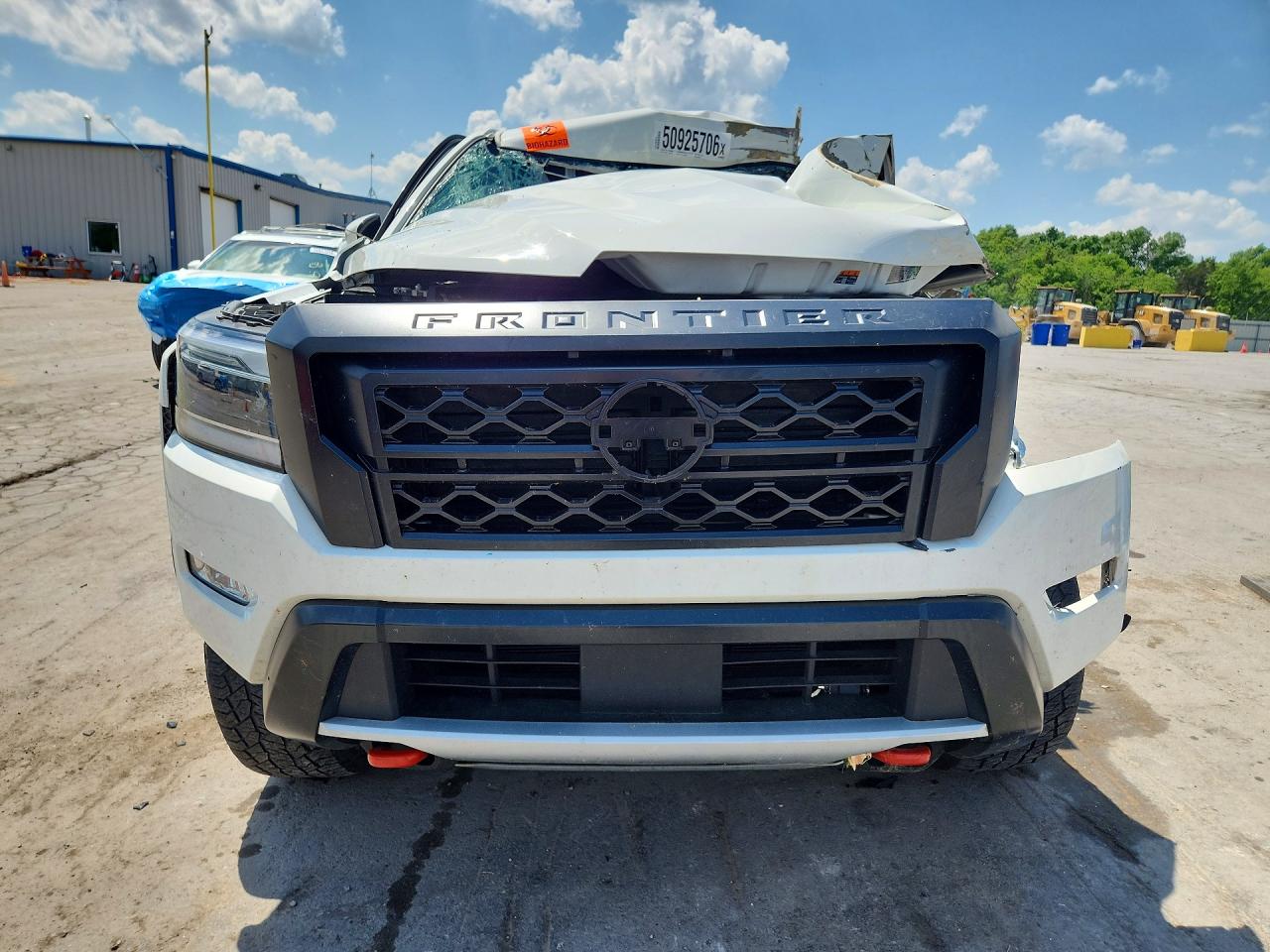 2024 NISSAN FRONTIER PRO-4X photo 9
