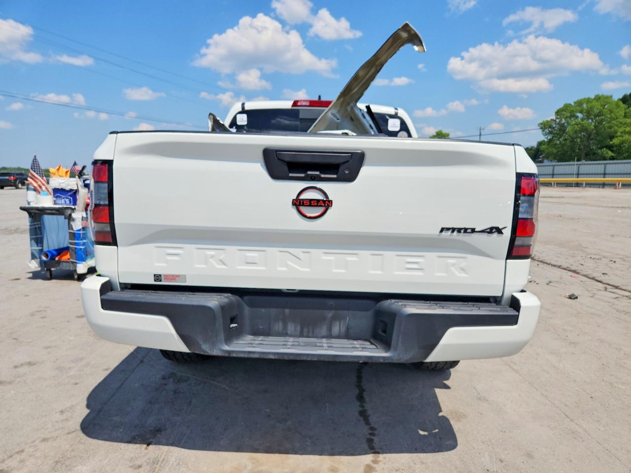 2024 NISSAN FRONTIER PRO-4X photo 11