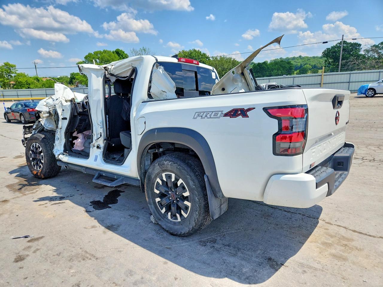 2024 NISSAN FRONTIER PRO-4X photo 3