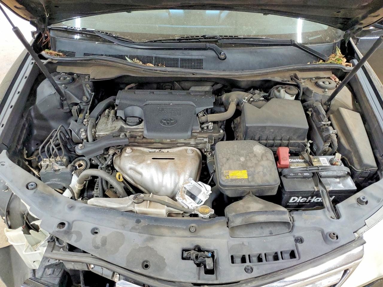 2014 TOYOTA CAMRY XLE photo 21