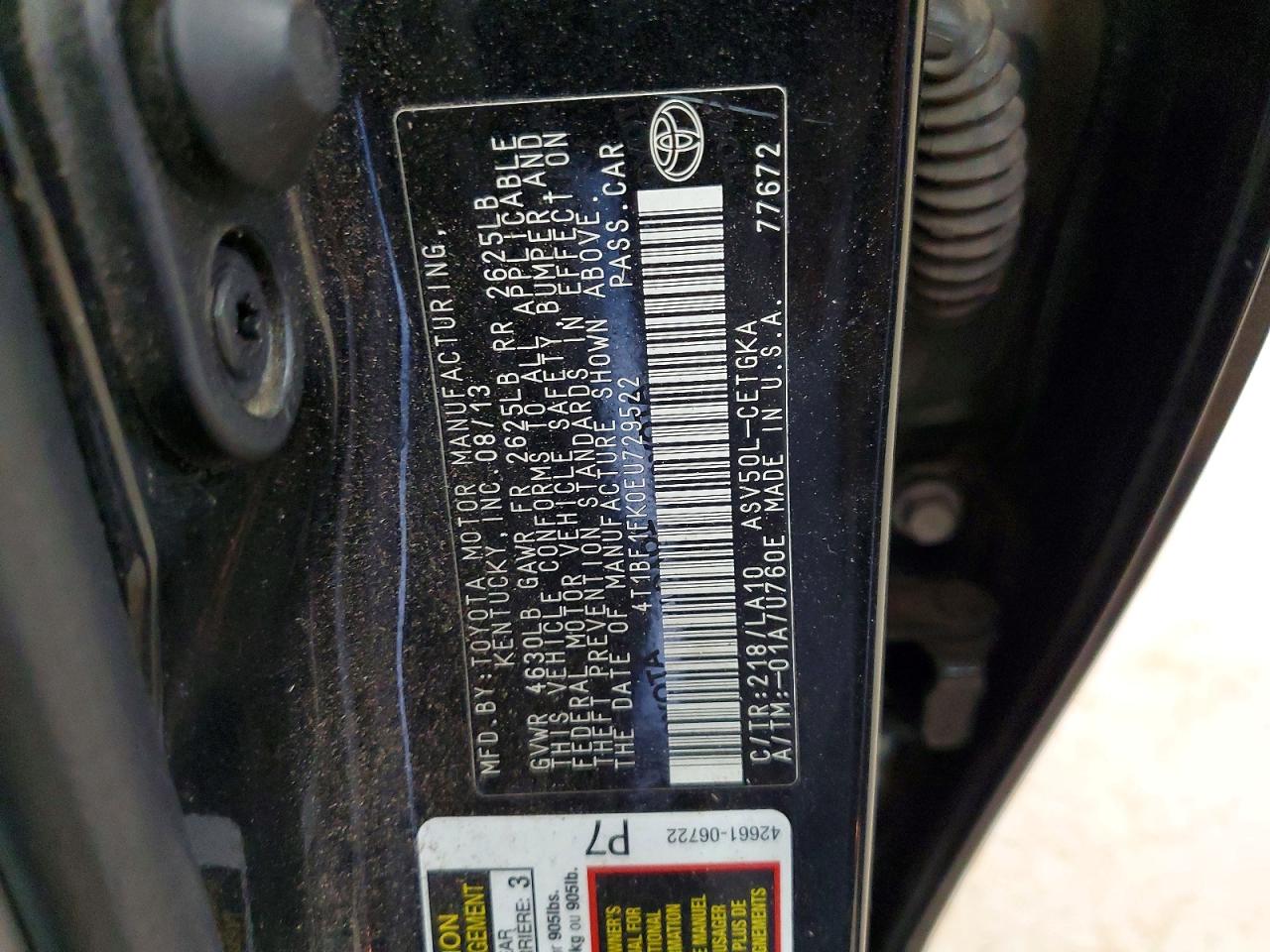 2014 TOYOTA CAMRY XLE photo 23