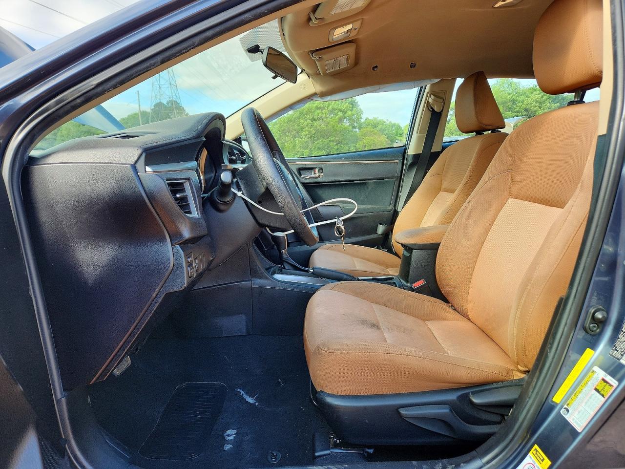 2015 TOYOTA COROLLA LE photo 13