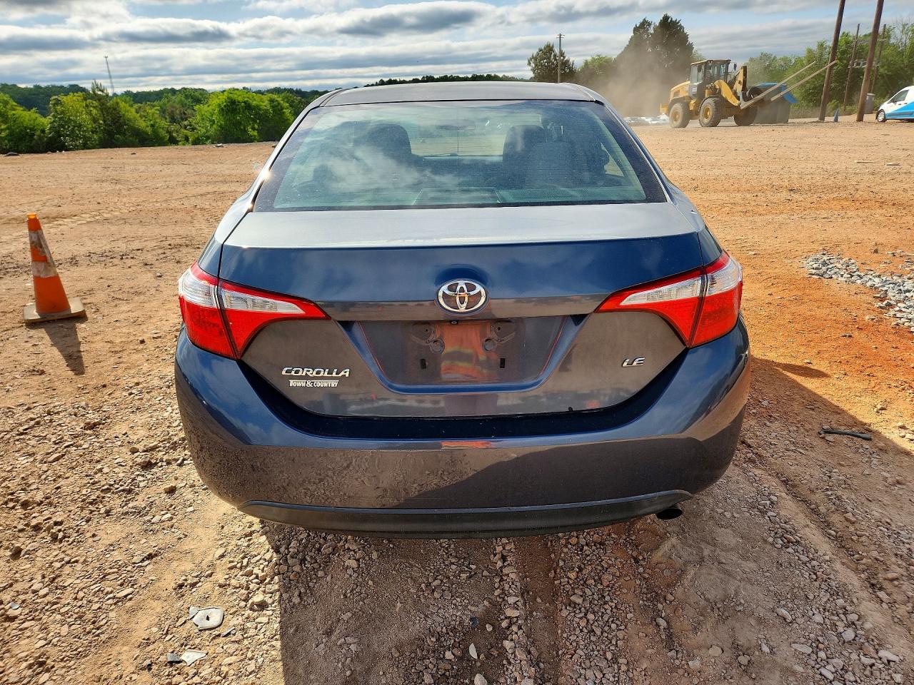 2015 TOYOTA COROLLA LE photo 11