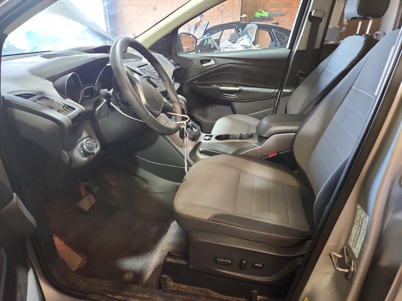 2015 FORD ESCAPE SE photo 7
