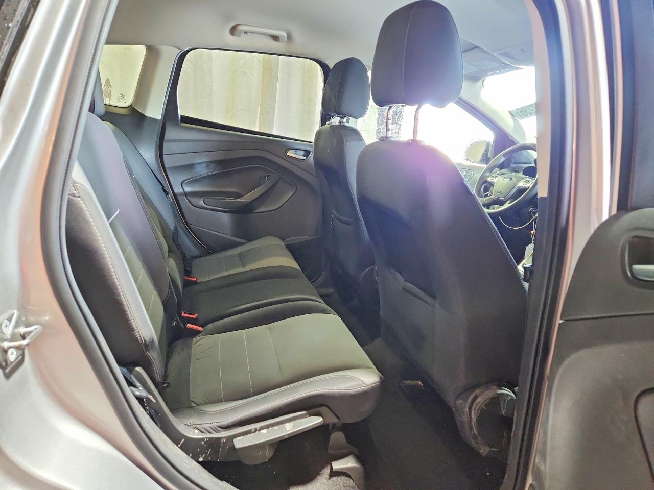 2015 FORD ESCAPE SE photo 11
