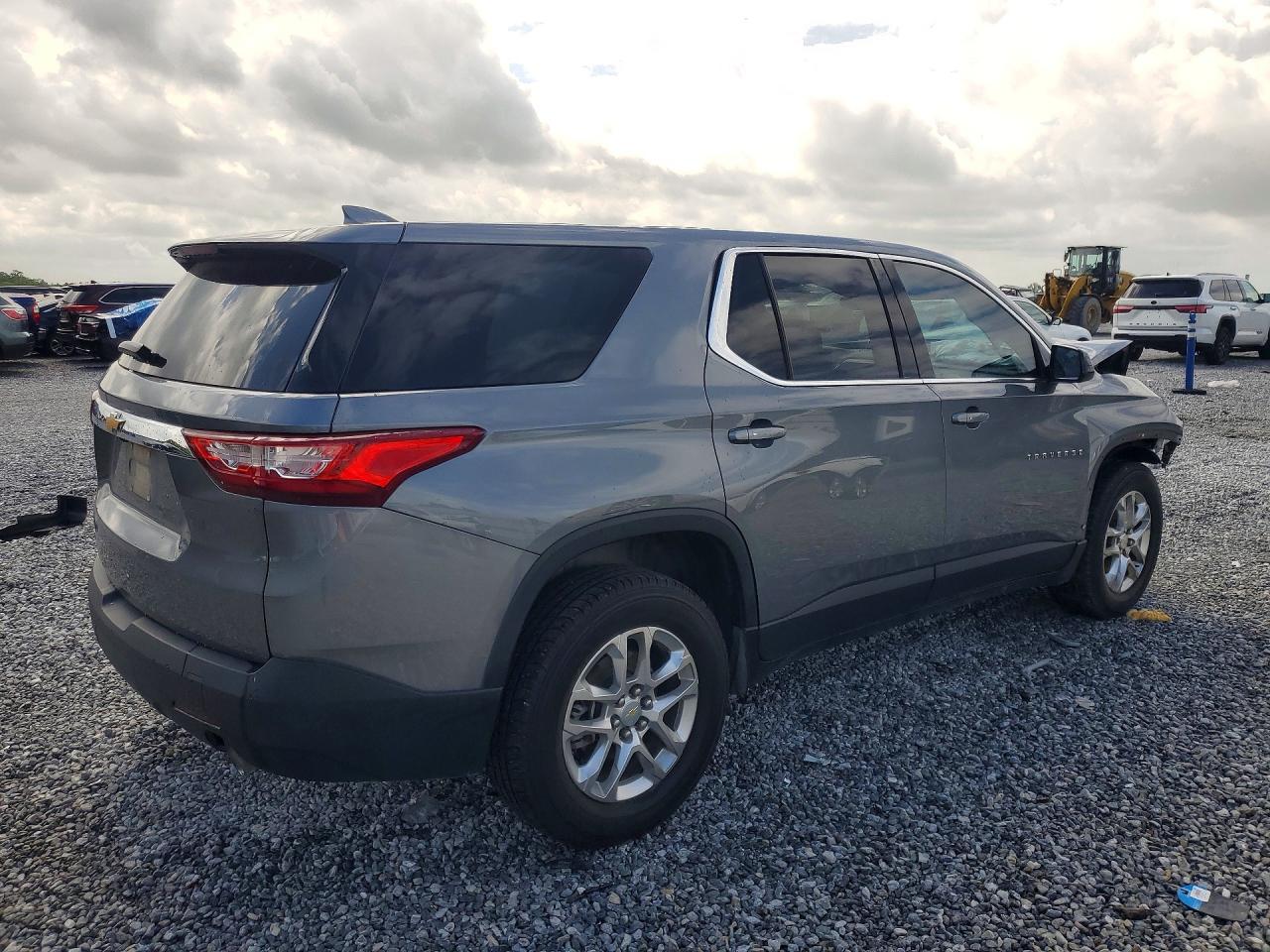 2020 CHEVROLET TRAVERSE LS photo 7