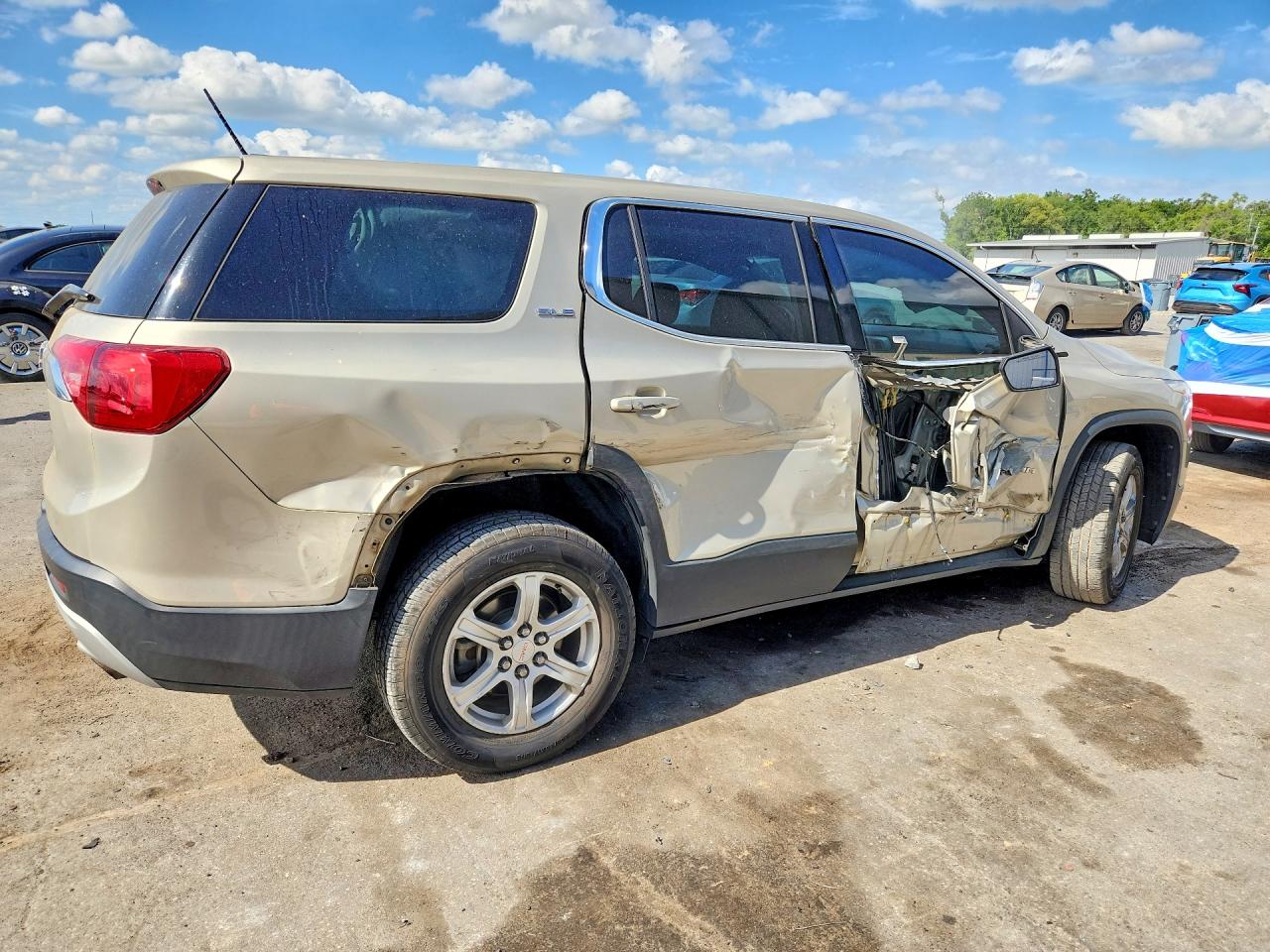 2017 GMC ACADIA SLE photo 5