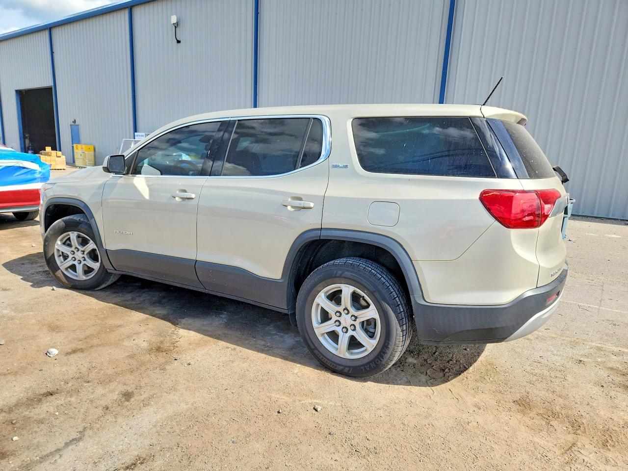 2017 GMC ACADIA SLE photo 3