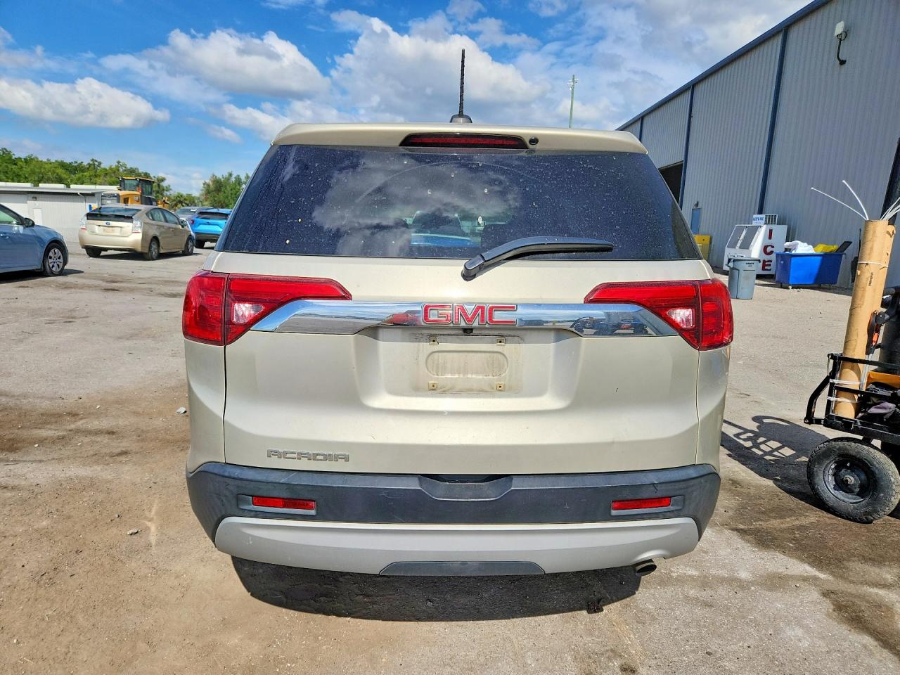 2017 GMC ACADIA SLE photo 11
