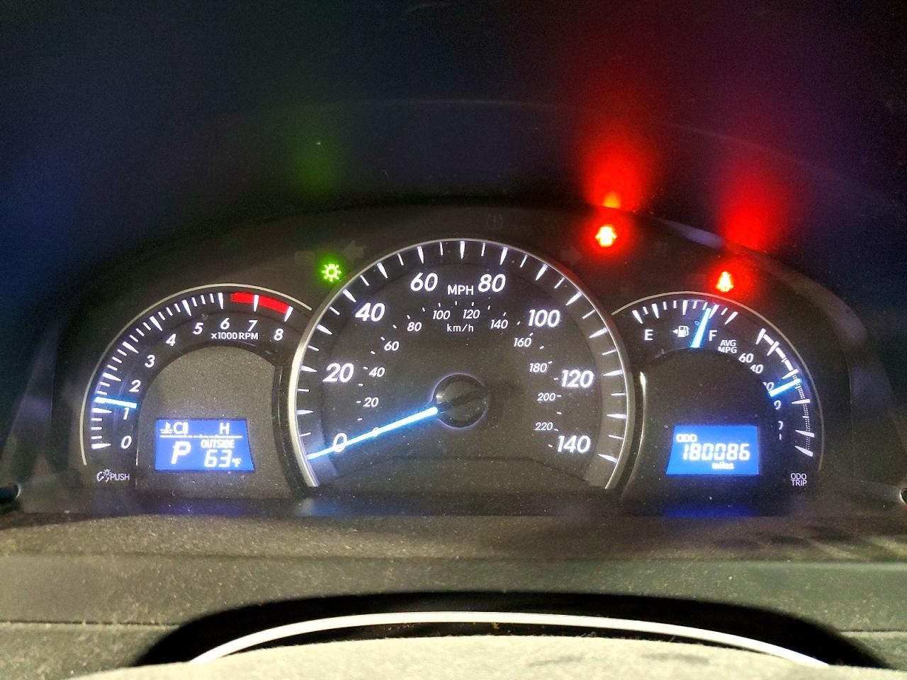 2015 TOYOTA CAMRY LE photo 9