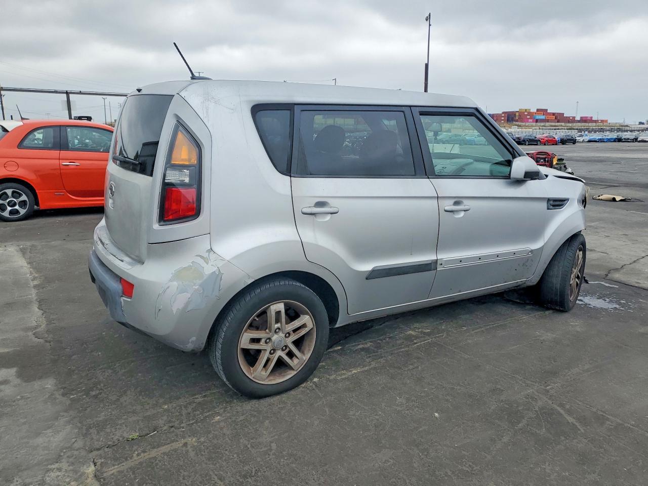 2011 KIA SOUL + photo 3
