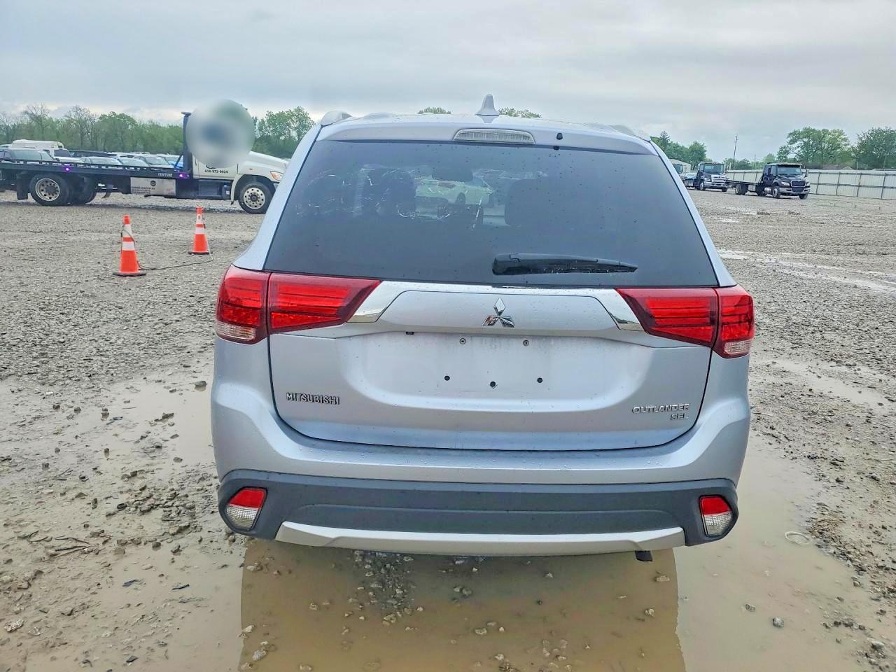 2017 MITSUBISHI OUTLANDER SE photo 11