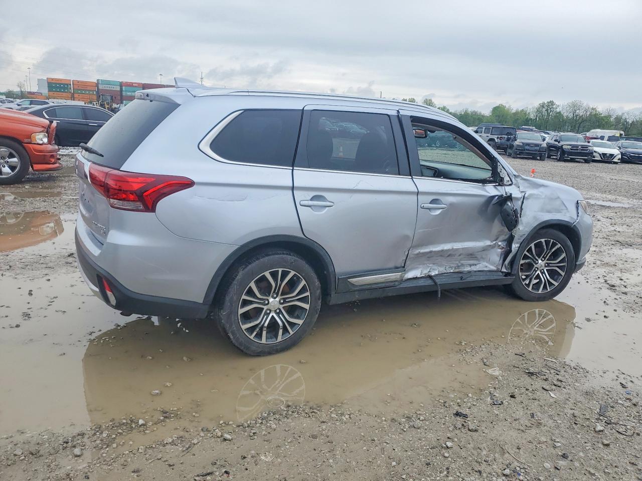 2017 MITSUBISHI OUTLANDER SE photo 5