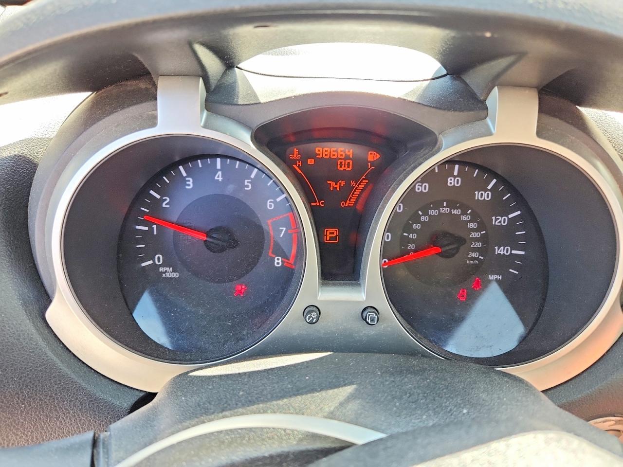 2015 NISSAN JUKE SV photo 25